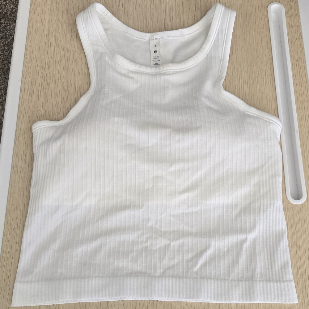 Lululemon Ebb to Street Racerback Tank Top - Size 4 - White - B/C Cup